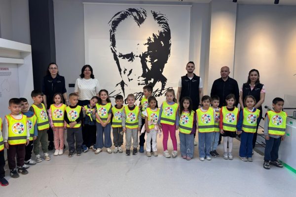 Büyükşehir Belediyesi, çocukları bilim ve çevreyle buluşturdu