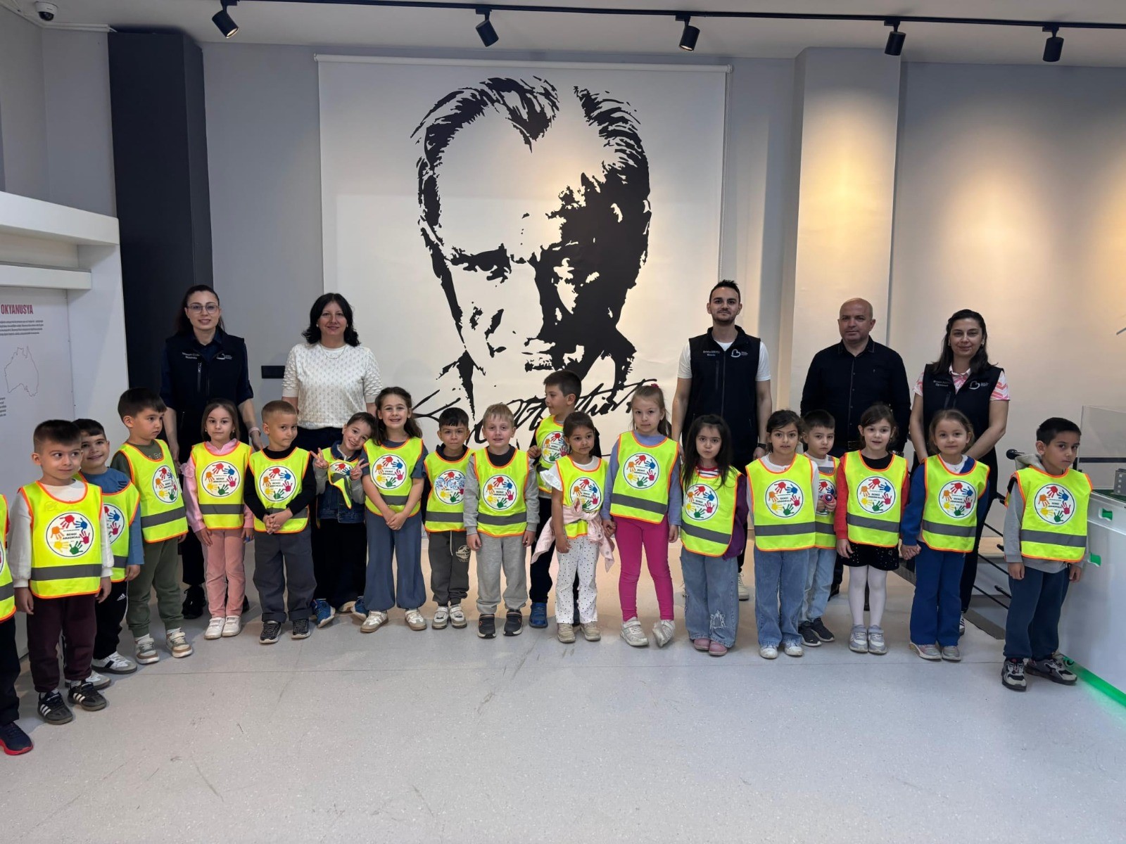 Büyükşehir Belediyesi, çocukları bilim ve çevreyle buluşturdu