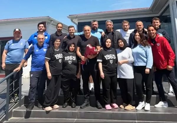 2025-2026 sezonun bitmesiyle Teknik Direktör Mustafa Gürsel, teknik ekip, Bandırmasporlu