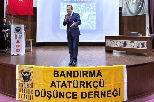 Atatürk ve Cumhuriyet Paneli