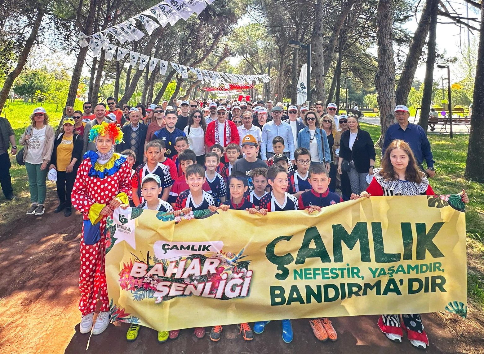 Bandırmalılar Çamlık Bahar Şenliğinde buluştu