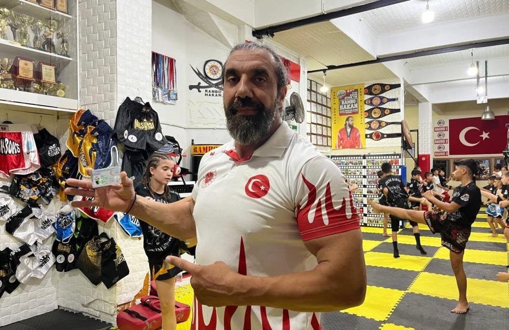 Bandırma’da uzun süredir kickboks branşıyla hizmet veren spor salonu, artık