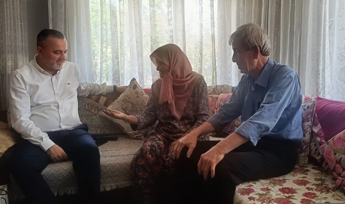 BANDIRMA ŞEHİR – ÖZEL HABER Bandırma Pazartesi Pazarında el emeği