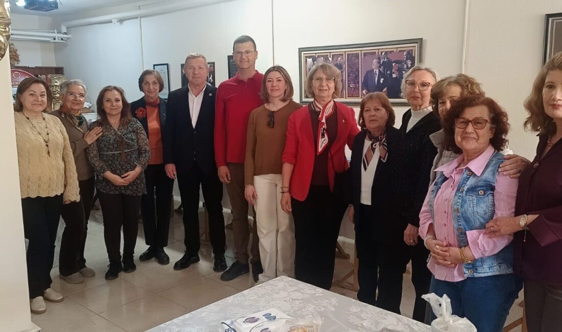 Atatürkçü Düşünce Derneğinin ( ADD ) her sene iki kez