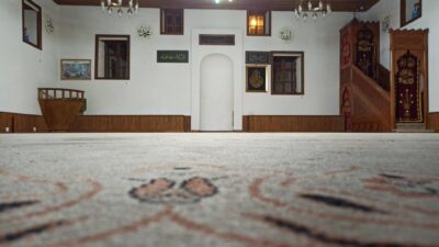 EDİNCİK’TE EŞSİZ BİR VUSLAT: KÂBE ÖRTÜSÜ ZİYARETE AÇILIYOR! Bandırma’mızın asırlık