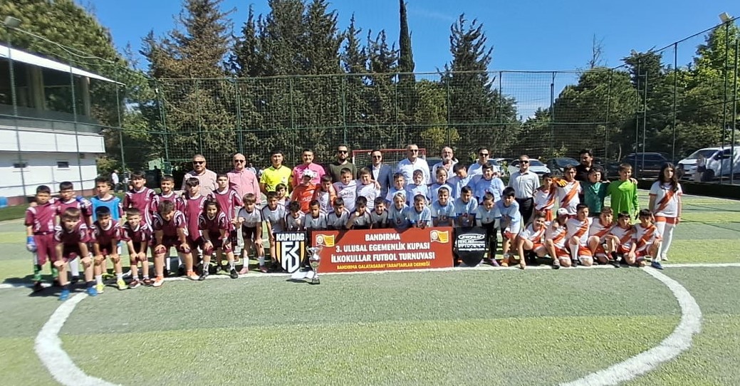 Bandırma Galatasaray Taraftarlar Derneğinin her sene düzenlediği 23 Nisan Egemenlik