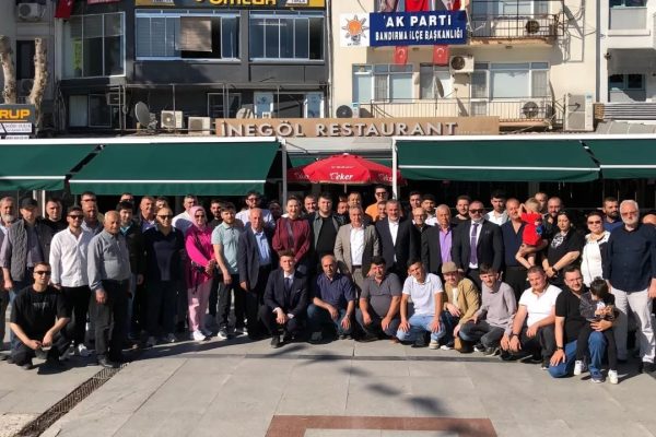 Ak Parti bayramlaştı