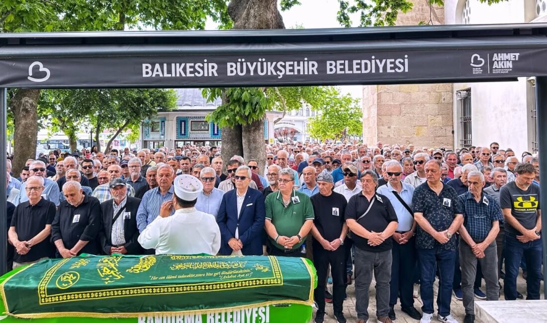 Uzun yıllar Bandırma’da eğitim alanında çalışan Levent Tavgaç  ( 69