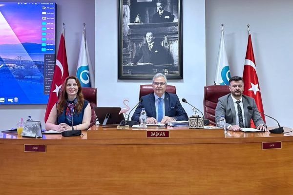 Mirza: Mutlak Butlan demokrasiye yapılan yargı darbesidir