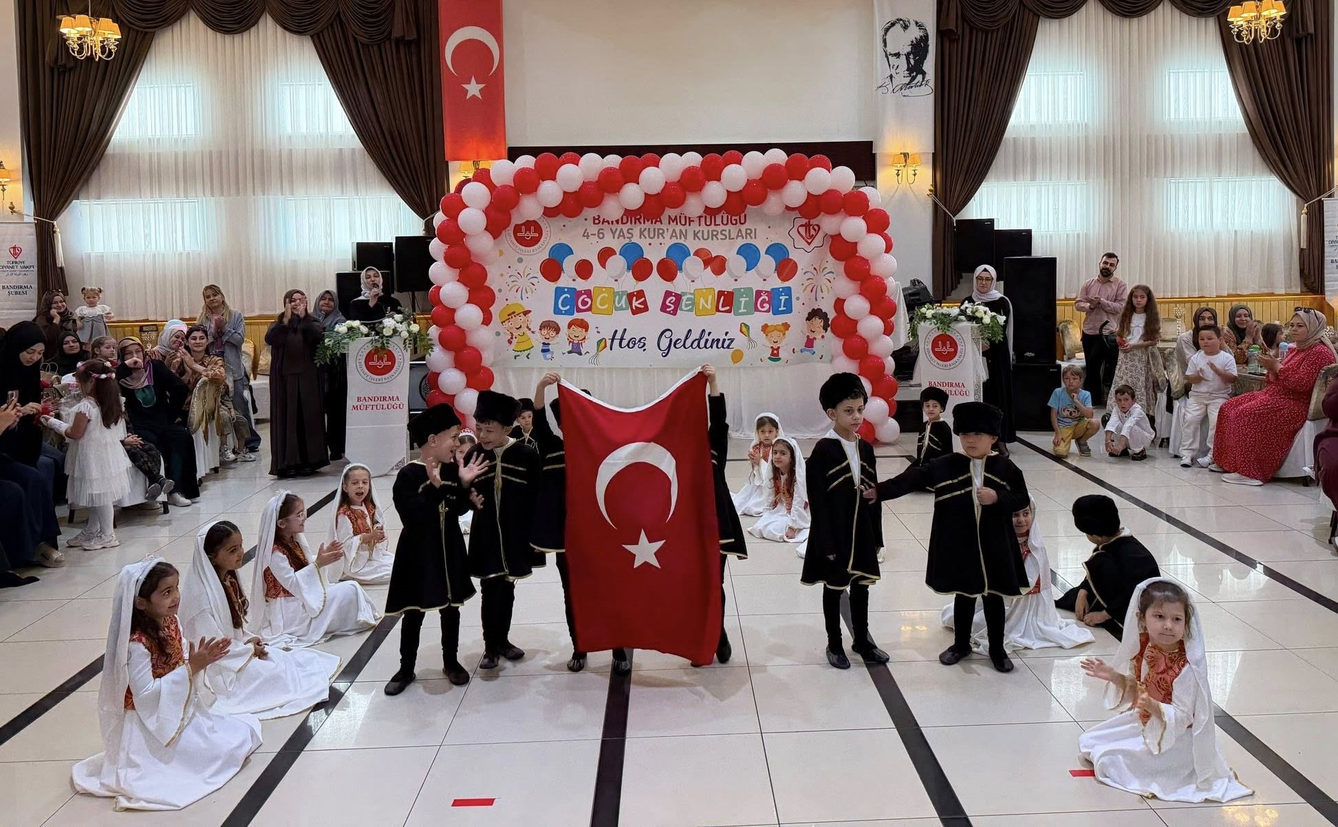 İlçe Müftülüğü Çocuk Şenliği Düzenledi