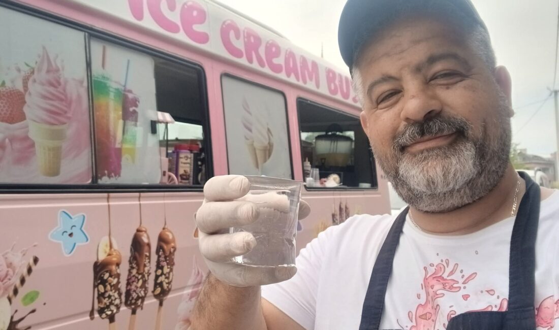 Son günlerde Bandırma sokaklarında Pembe rengi, cıvıl cıvıl görüntüsü ve
