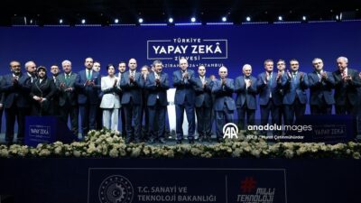 Cumhurbaşkanı Recep Tayyip Erdoğan’ın katılımıyla gerçekleştirilen zirveye; kamu kurum ve