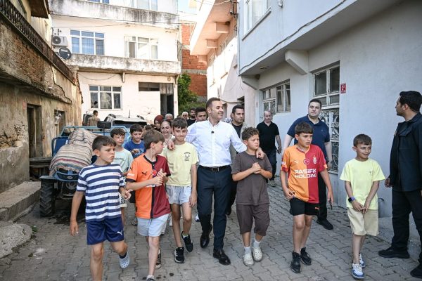 Akın, Erdek’in mahallelerini ziyaret etti