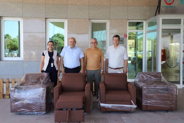 Başkan Palaz’dan Devlet Hastanesi’ne 40 adet refaketçi koltuğu