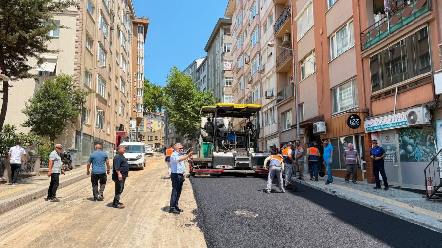 Ekipler gece gündüz sahada