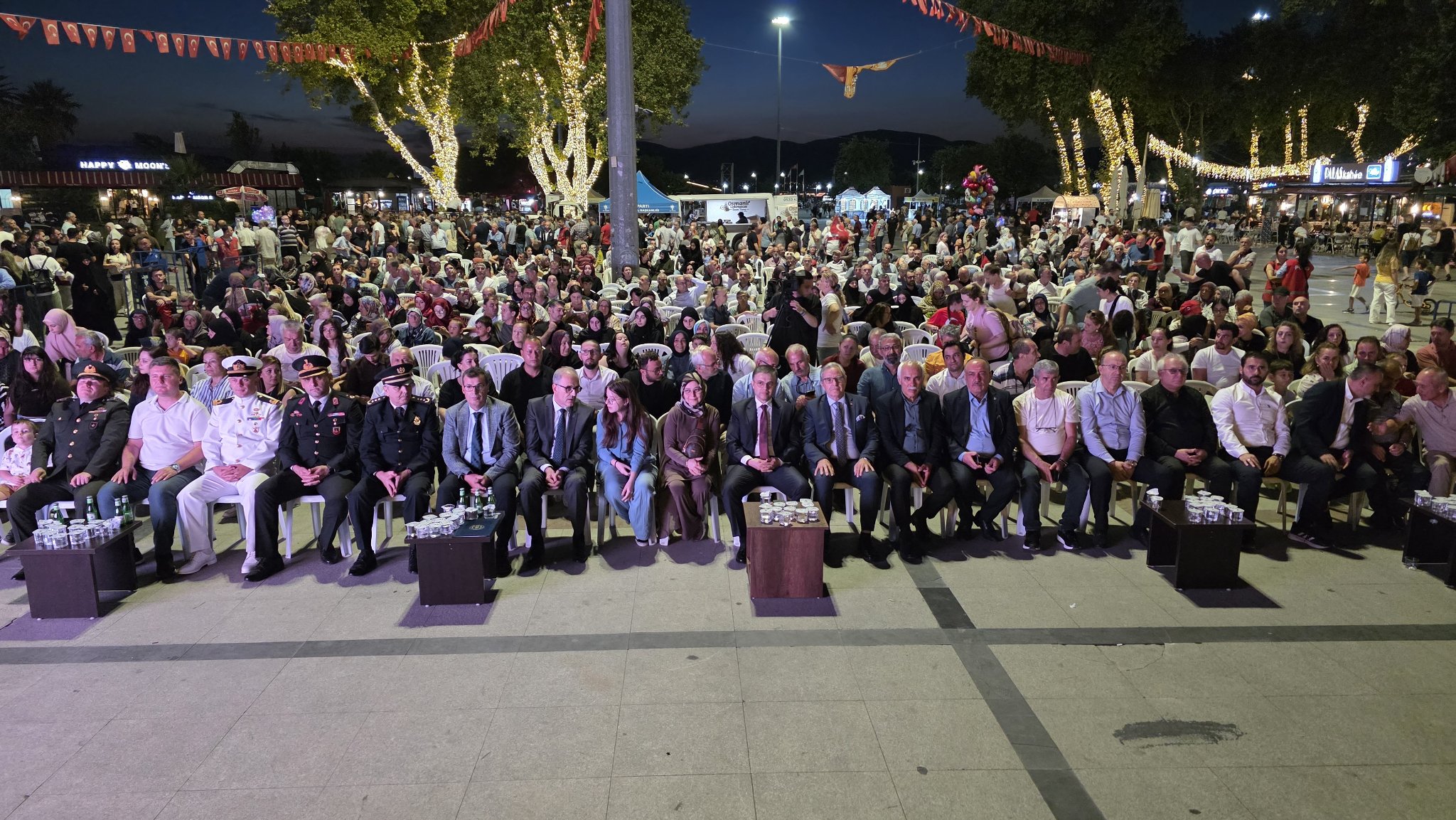 Demokrasi ve  Milli Birlik Gününde 15 Temmuz şehitleri anıldı