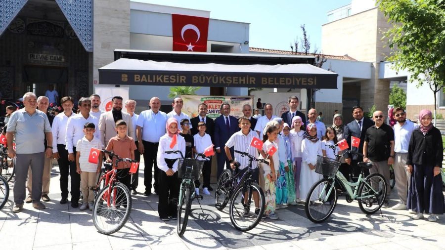 Gönen’de Bisiklet Dağıtım Töreni Gerçekleştirildi