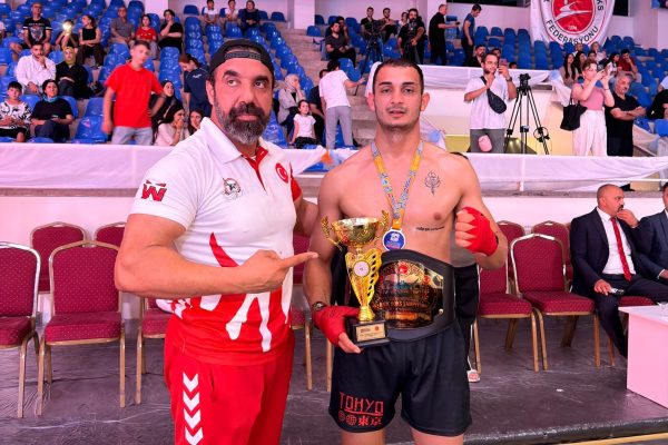 Bandırma’dan Kick Boks’ta Tarihi Başarı