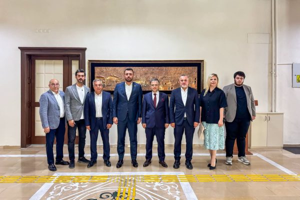 Ak Parti’den Kaymakama Ziyaret