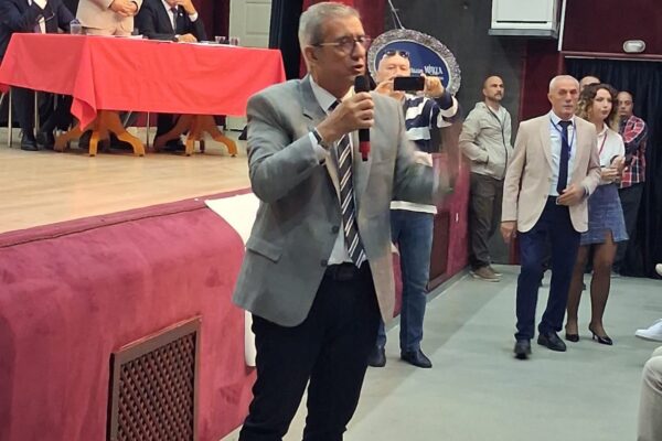 Erden Köybaşı sert konuştu : Basına çok güzel malzeme oluyorsunuz!!