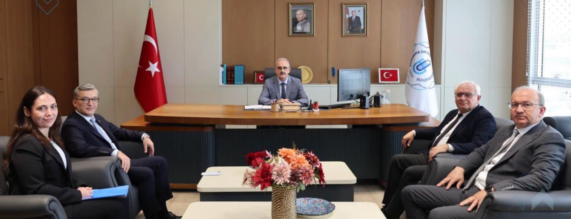 Üniversite Ve İş Dünyası Güçlerini Birleştirdi