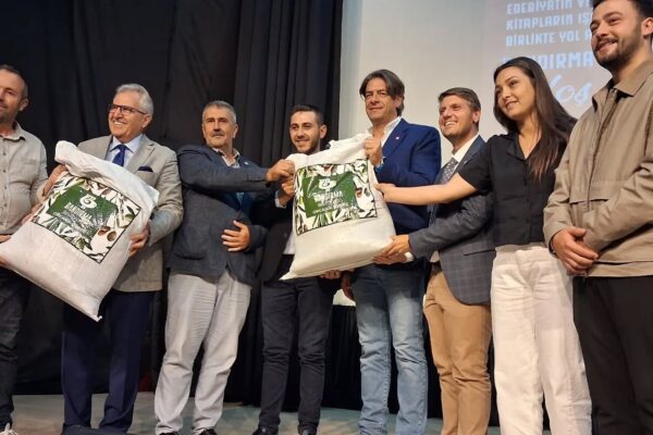 Bandırma’da üreticiye 100 ton gübre desteği