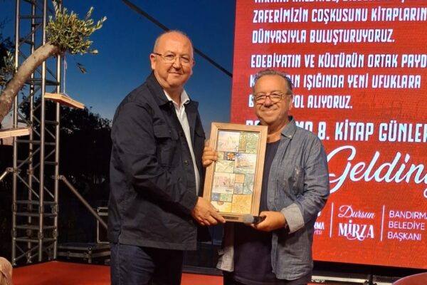 Bandırma 8. Kitap Günleri Gani Müjde Söyleşisiyle Sona Erdi