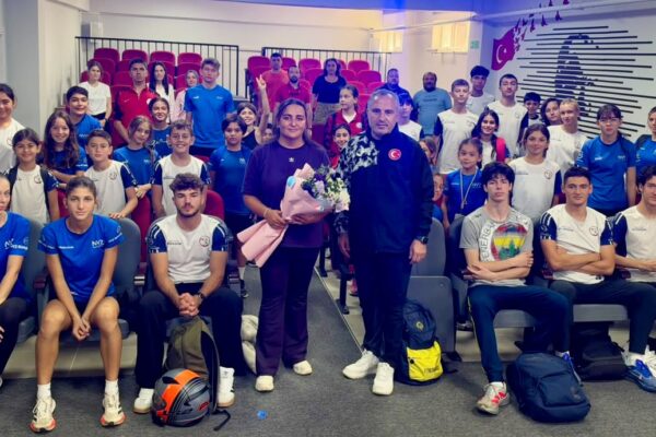Erdek’te Atletizm Sporcularına “Spor Yaralanmalarını Önleme” Semineri